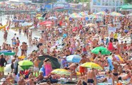 В Крыму небывалый наплыв отдыхающих :)