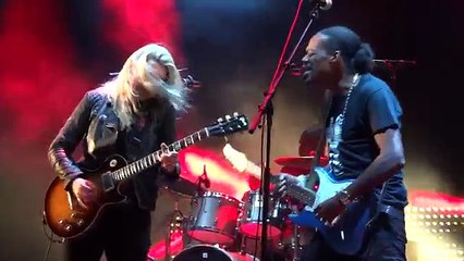ERIC GALES + JOANNE SHAW TAYLOR (JAM) Red House GUITARE EN SCENE FESTIVAL 2016