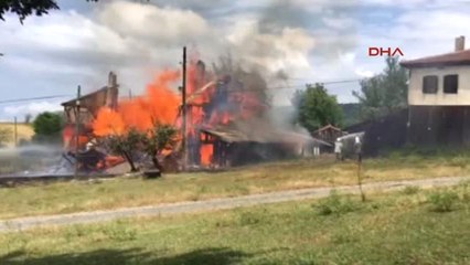 Karabük'te Ev Yangınına Helikopterli Müdahale