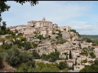 Plus beaux villages de France – Village de Gordes  Paysages environnement incroyables – Belles surprises