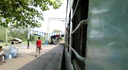 110 KMPH WAP-4 Poorva Honks Crazy.. Janai Road - Begumpur