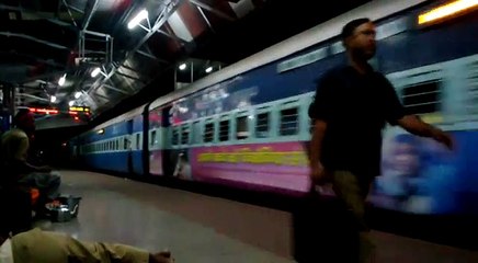 MGS WAM-4P in action at Dhanbad Junction