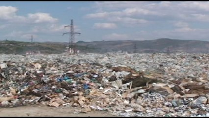 Report TV - Fusha e mbetjeve në Lushnjë një makth për qytetarët