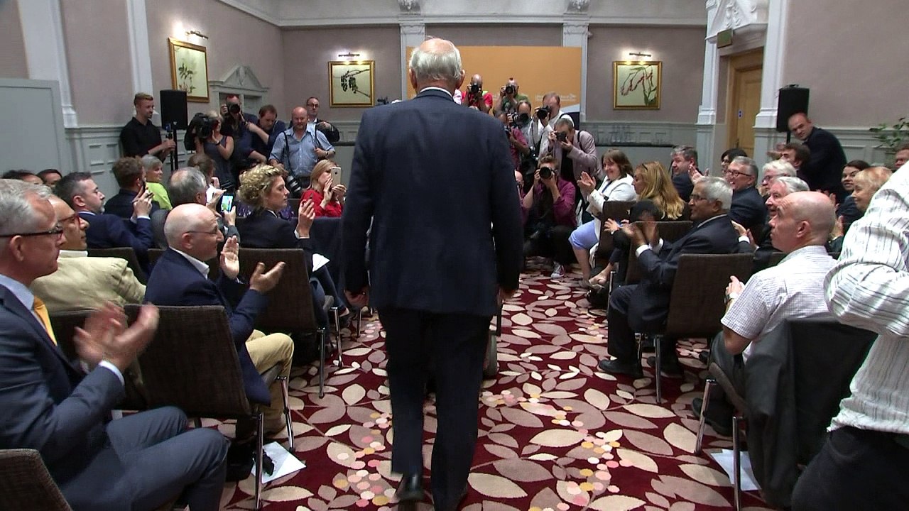 Vince Cable promises to occupy centre ground