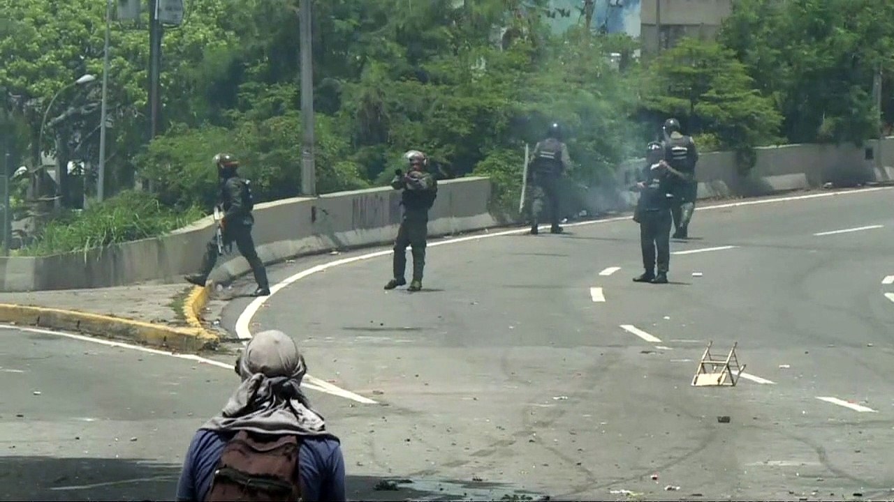 Choques en Caracas durante paro general
