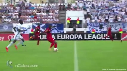 Moumi Ngamaleu Scores Incredible Goal From Halfway Line vs Dinamo Brest (0-1)