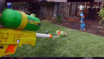 صنع اكبر رشاش موية بالعالم , قوة الرشاش تقطع البطيخ ! (اخبار شاطحة)