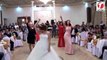 العروسة واصحابها هايجيين على الاخر ونزلو رقص على المزمار الصعيدي وقلبو الفرح كله 