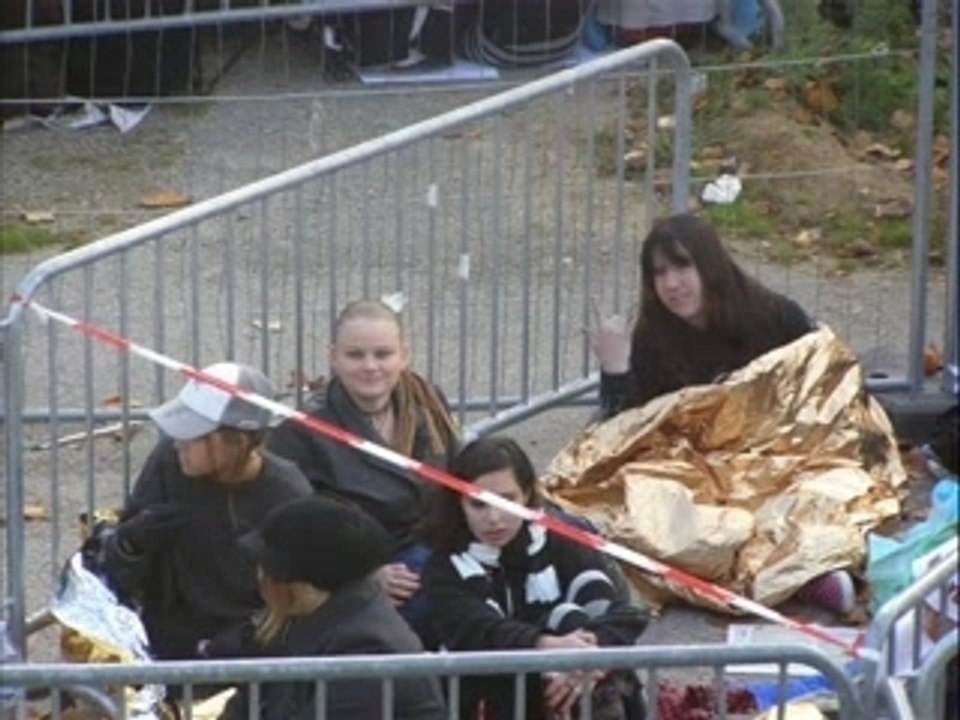 les fans de Tokio Hotel devant bercy 12h