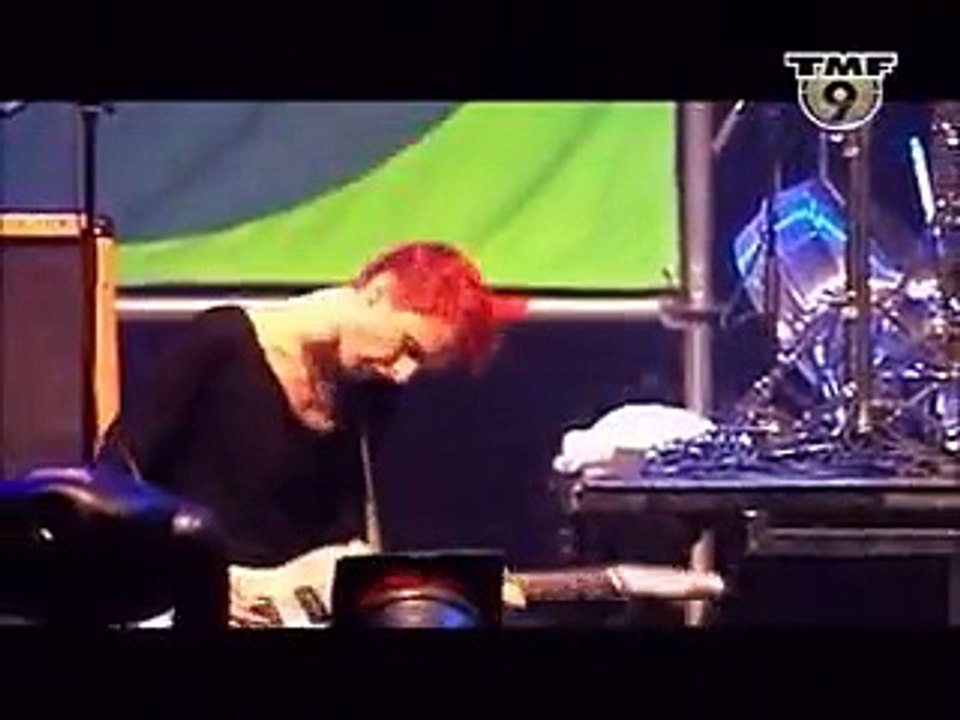 Muse - Plug In Baby, Lowlands Festival, 08/24/2001