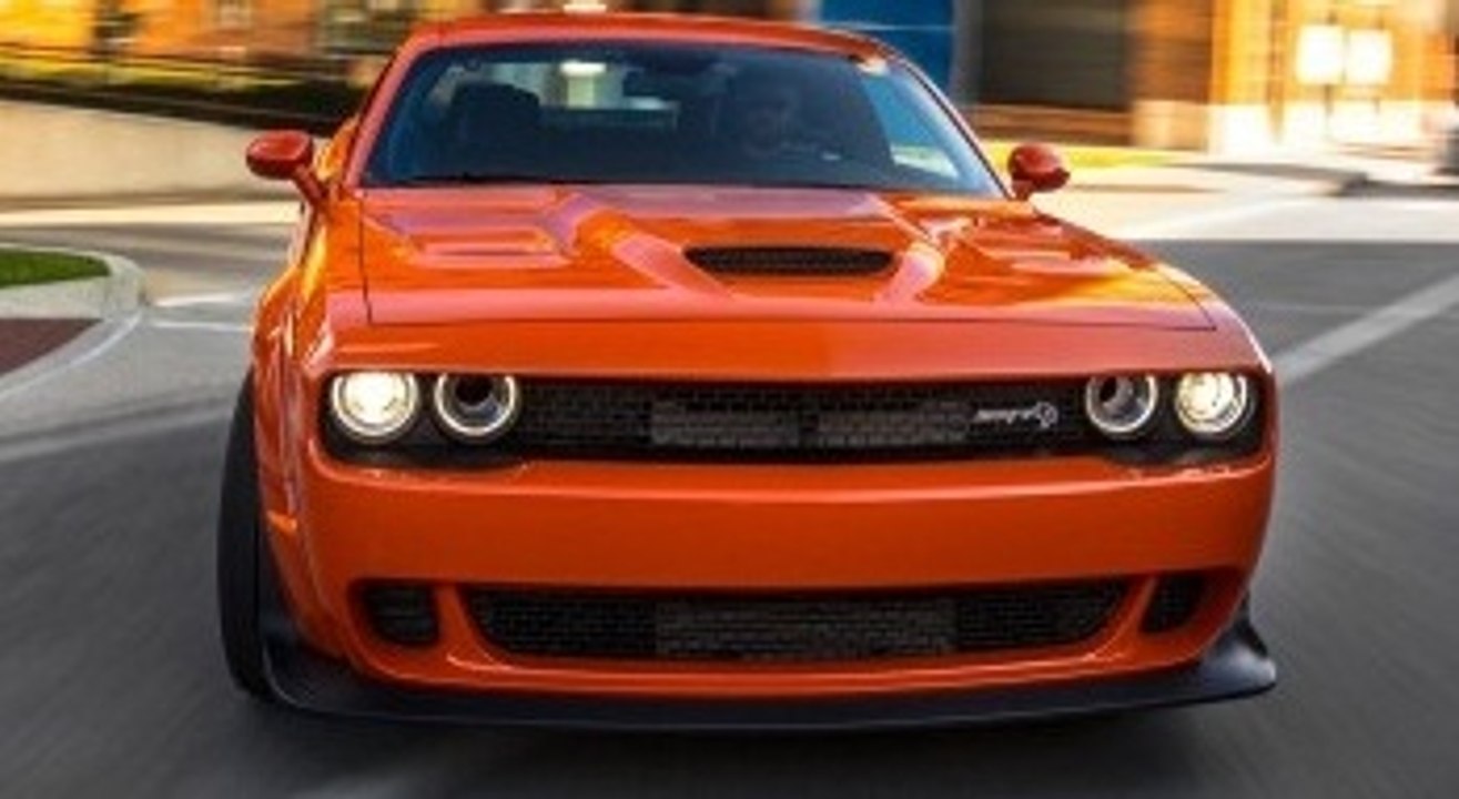 2018 Dodge Challenger Srt Hellcat Widebody VS Mercedes-Benz S500