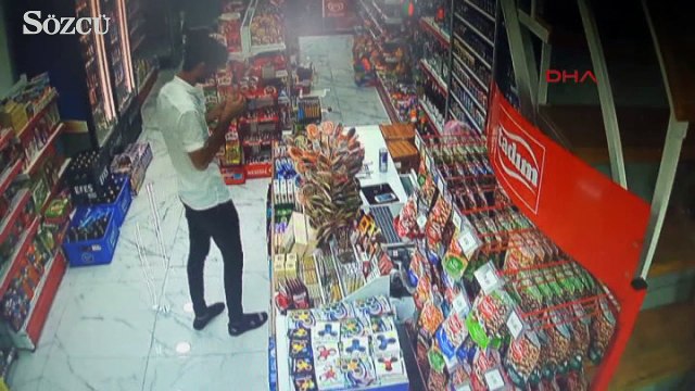 Deprem anı güvenlik kamerasında