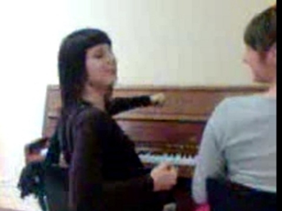 Maman on a tué le chat et j'ai fais Pipiiiiii XD