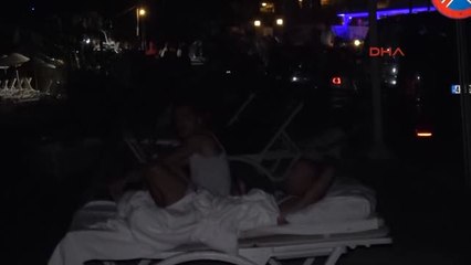 Bodrumlular Geceyi Sokakta Geçirdi