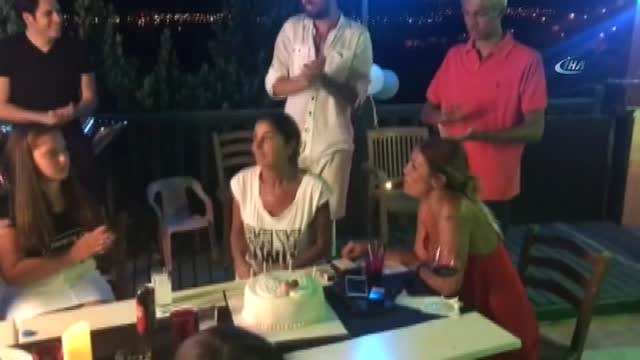 İdo Tatlıses ve Derya Tuna Depreme Doğum Günü Kutlarken Yakalandı