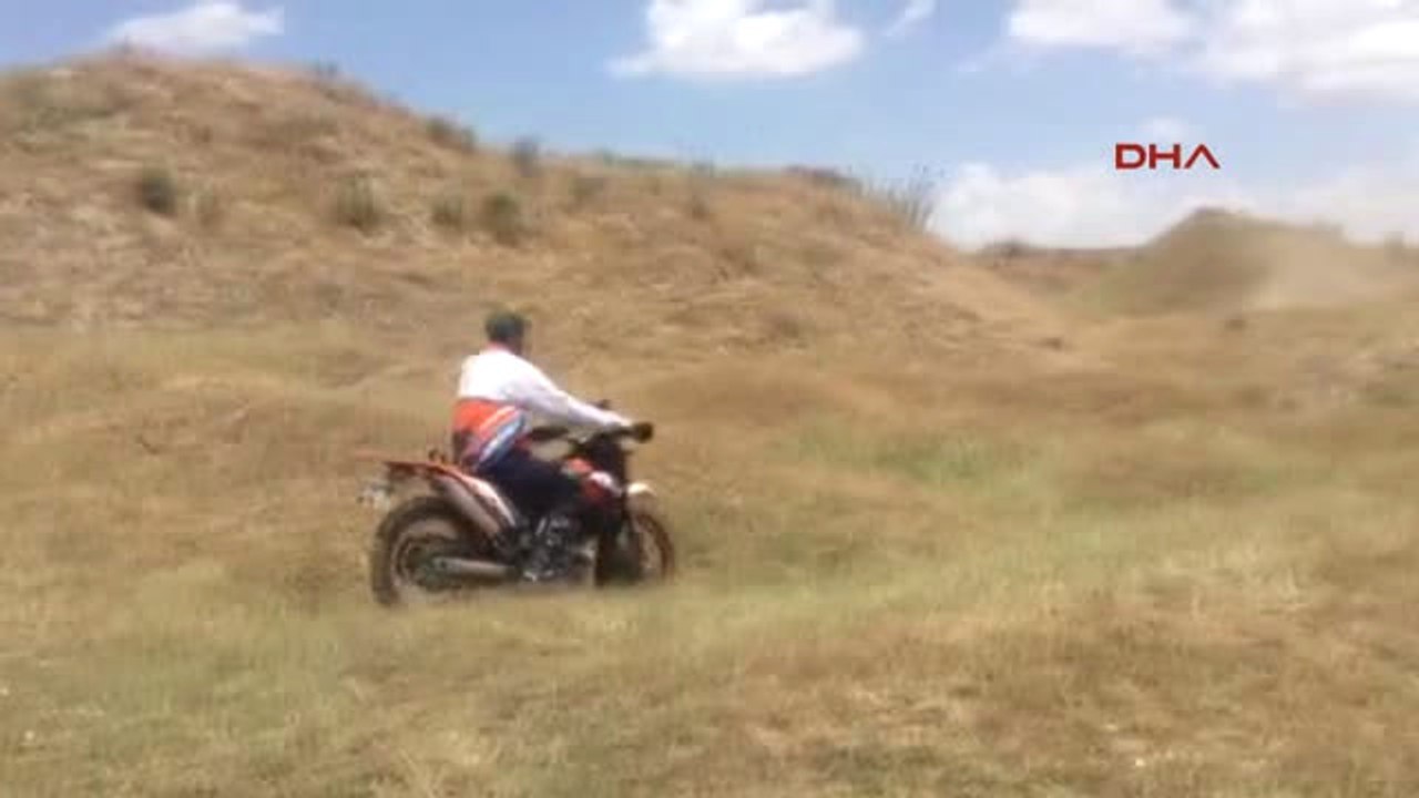 Vanlı Motokrosçular Zirveye Tırmandı