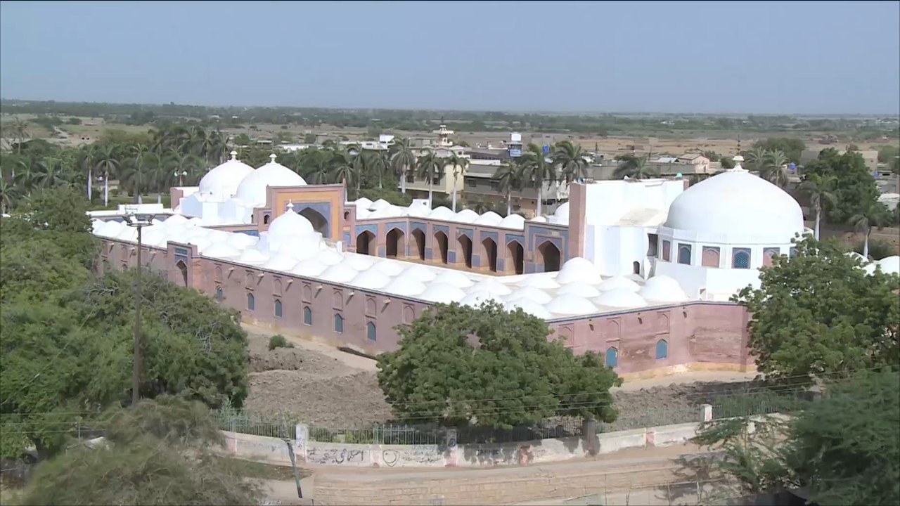 هذا الصباح- مدينة الموتى ومسجد الملوك بباكستان