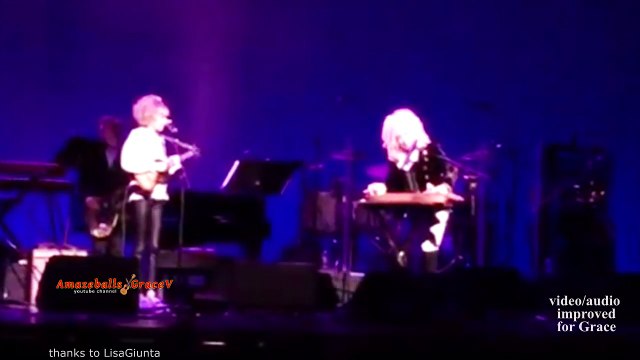 Grace VanderWaal True Colors Duet with Cyndi Lauper (improved audio) Beacon Theater Dec 3,