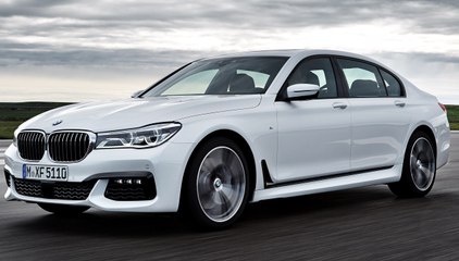 2018 BMW M7 760Li VS Mercedes-Benz S500