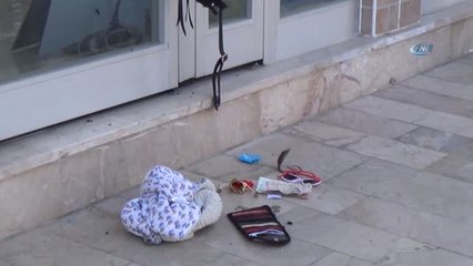 Boş Dükkanın Kapısına Bırakılan Çanta Paniğe Neden Oldu