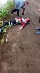 Мужчина погиб упав с обрыва в Холмском районе