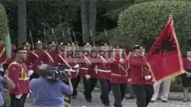 Report TV - Nisin përgatitjet në Presidencë Meta merr detyrën të hënën