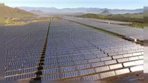 Chile inaugura una planta solar de 350.000 paneles