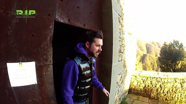 [PARTIE 1_2] Recherches Investigations Paranormal - S03E08 - Château de Malaspina (Italie) [720p HD]