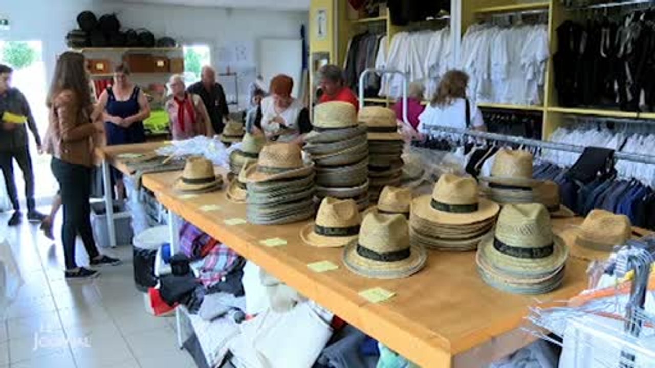 Autrefois Challans : Les bénévoles ont reçu leurs costumes
