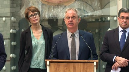 El bigote de Salvador Dalí resiste al paso de los años