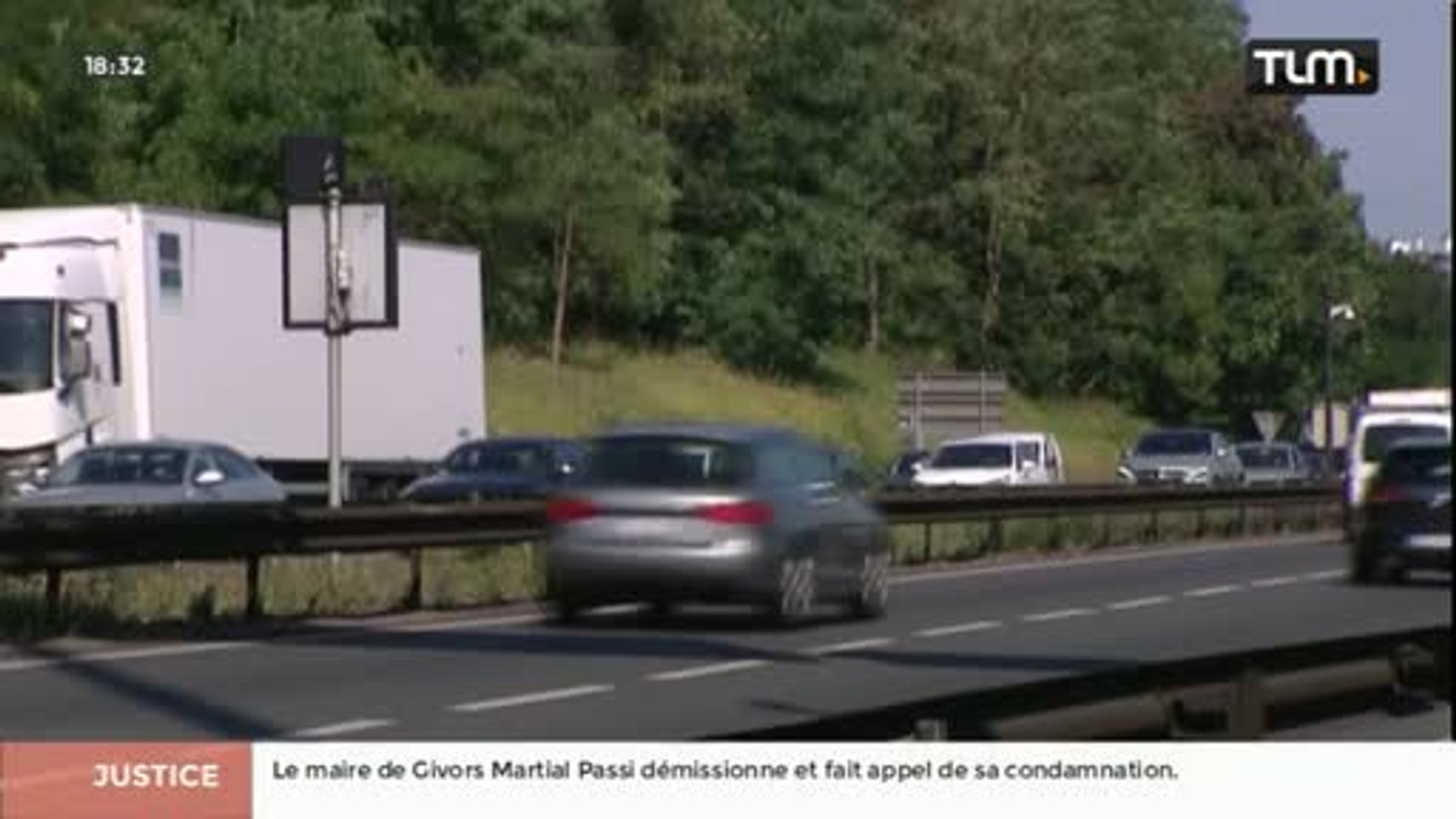 La Prefecture Vous Invite A Eviter Le Tunnel De Fourviere Video Dailymotion