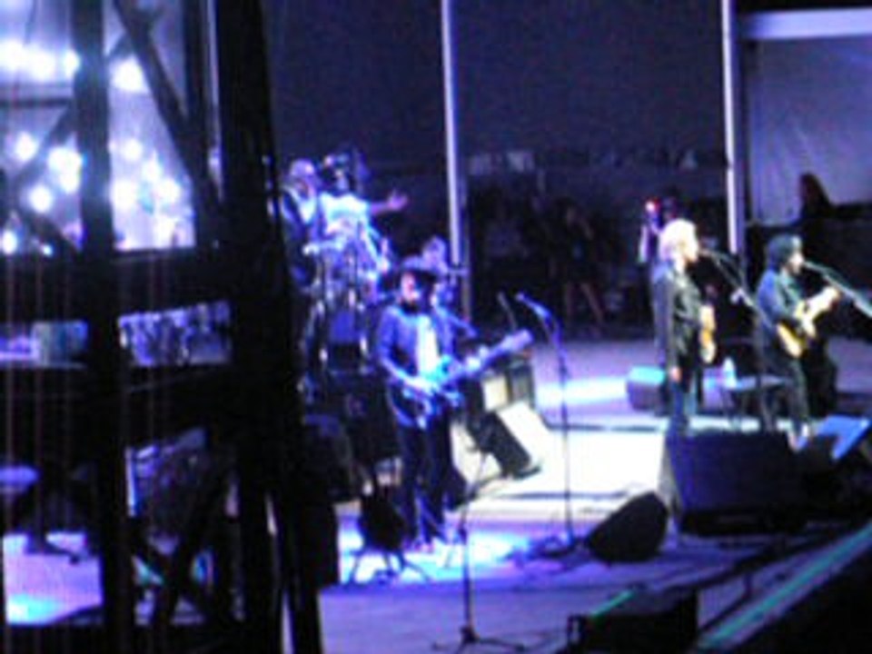 Forest Hills Stadium Concert 06-16-2017: Hall & Oates - She's Gone