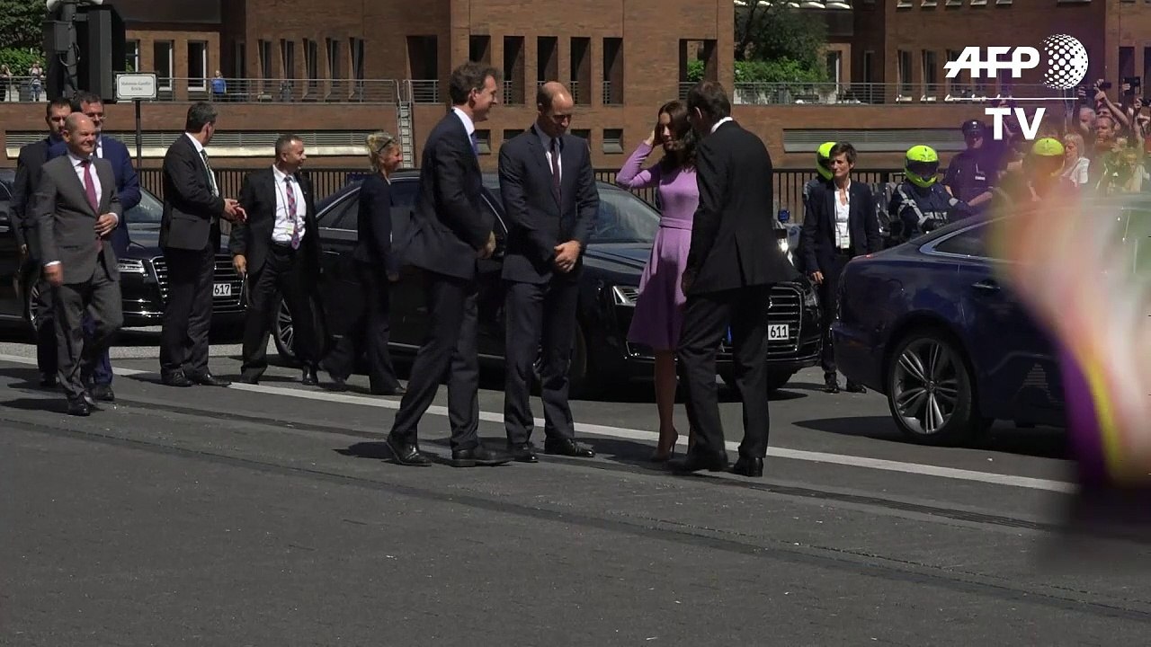 Kate und William werden in Hamburg bejubelt