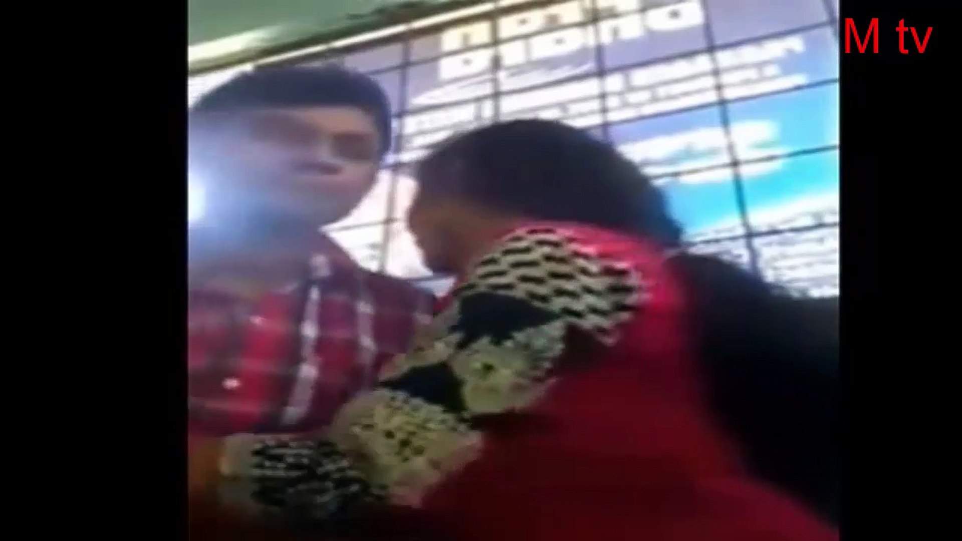 College Lovers Romance in Secret Place College Students Romance In Outdoor  Romance in Park. - video Dailymotion