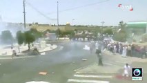 İsrail polisinden namaz kılan Filistinli'ye tekme