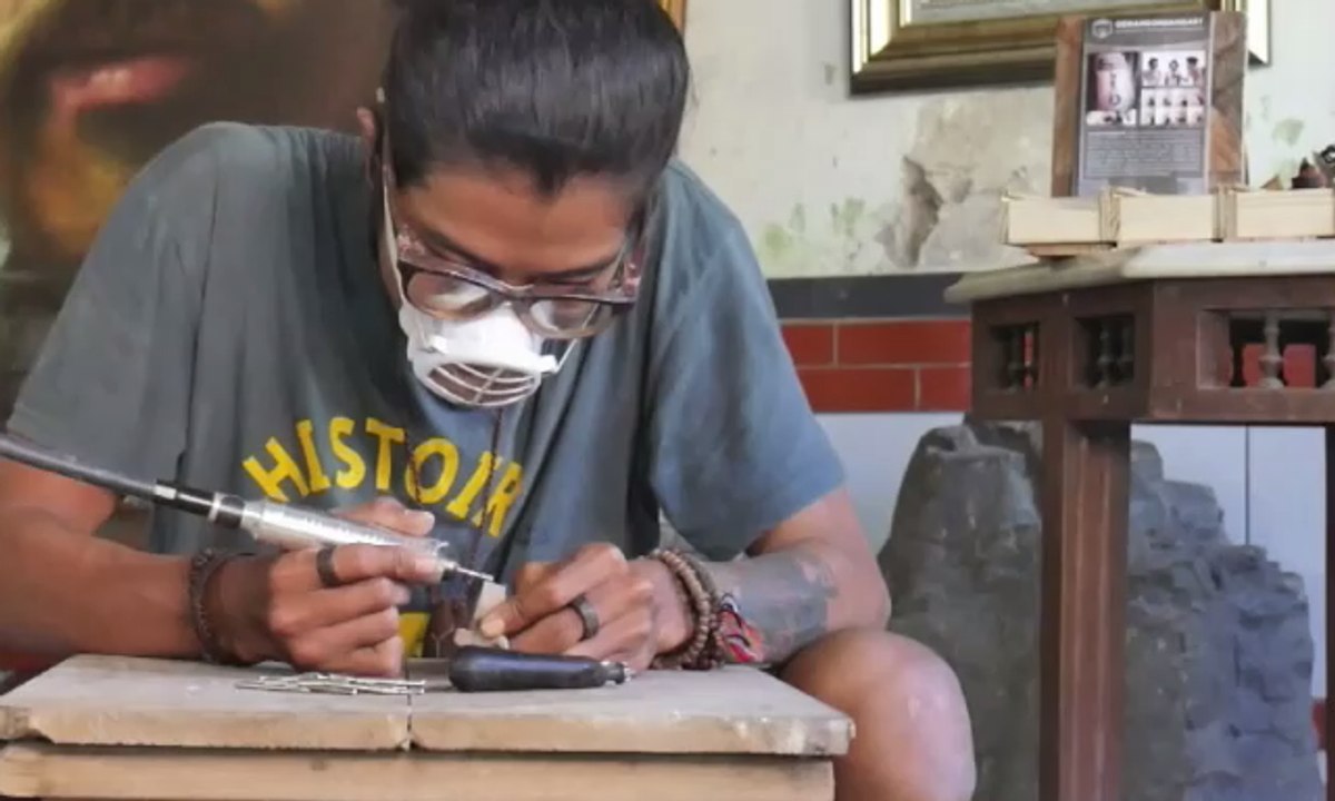 Di Sini, Limbah Kayu Disulap Jadi Kerajinan Tangan Keren