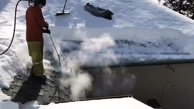 Ice Dam Removal in 60 Seconds Using Steam