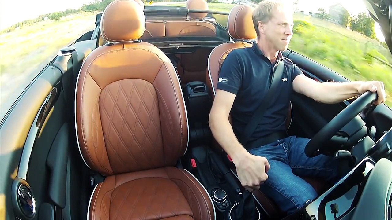 MINI Convertible 2016 Review
