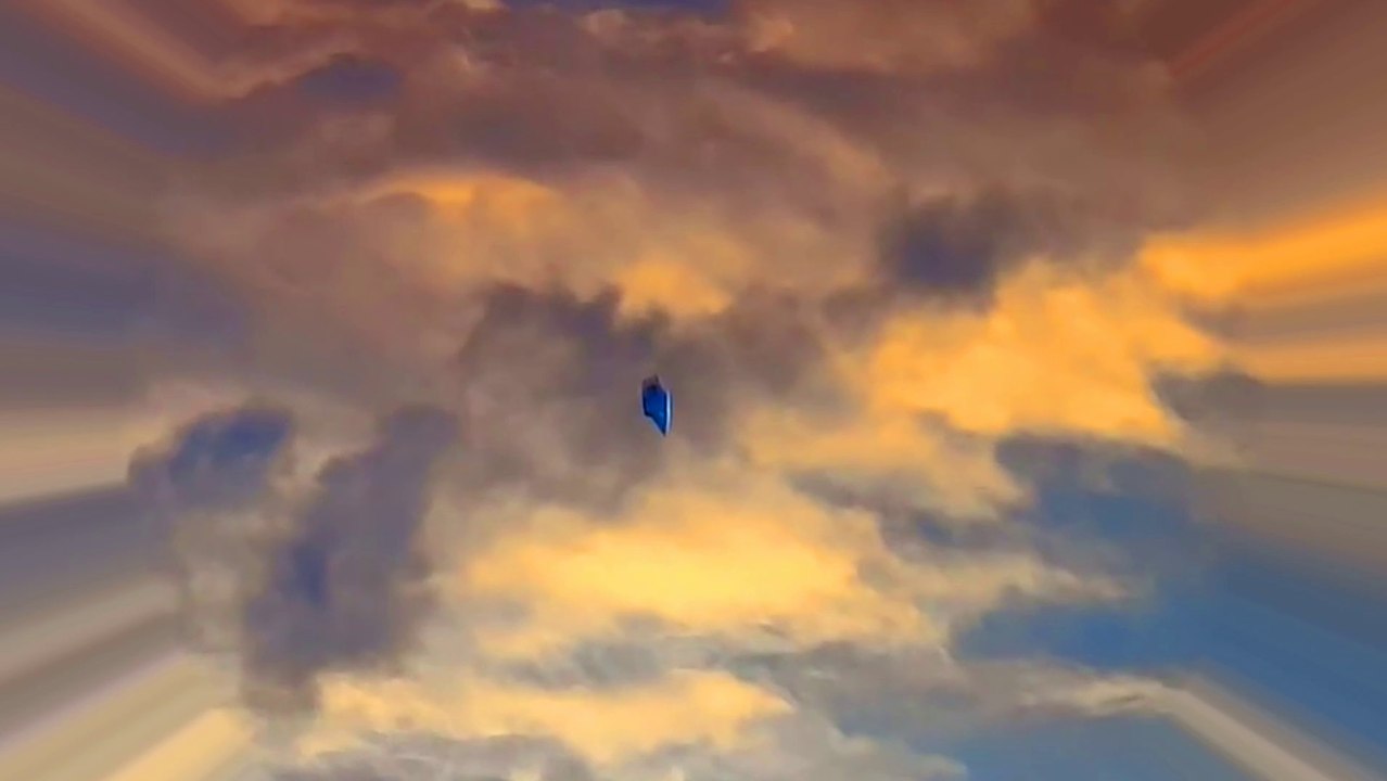 Dayton Ohio UFO - Amazing Footage Of The Black Knight Satellite - OVNI