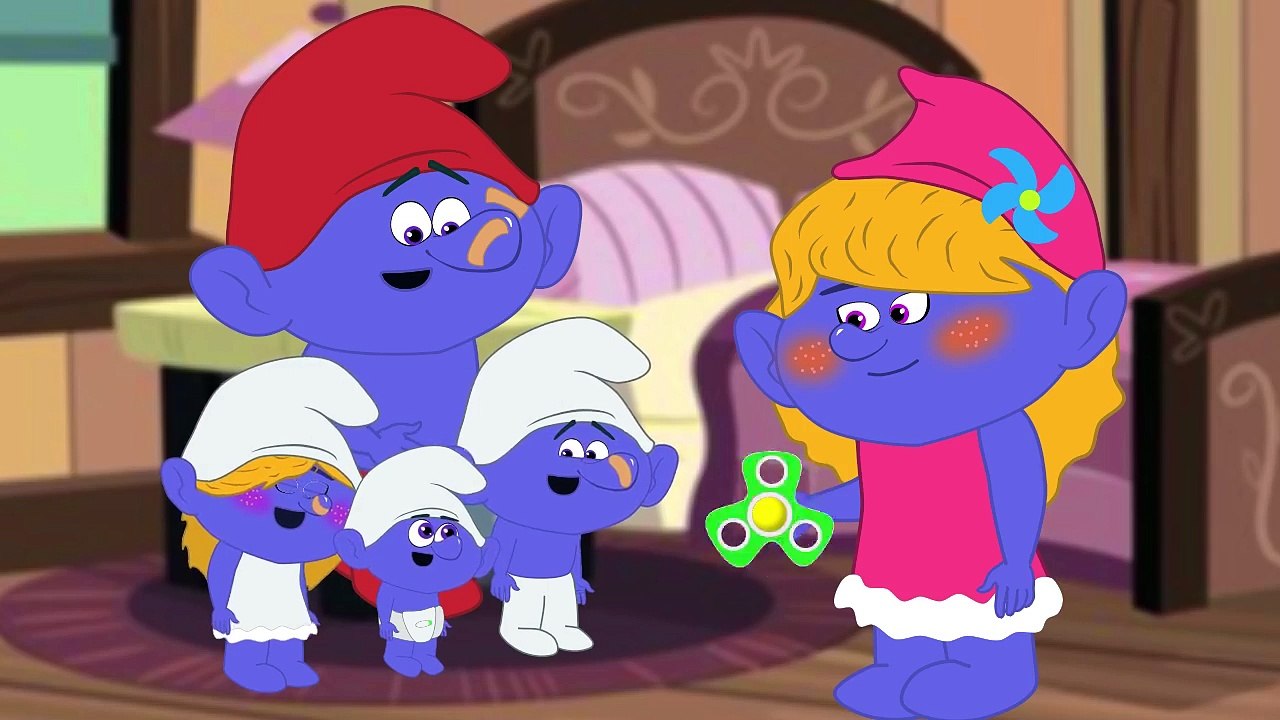 Smurf Family Get Stuck in Elevator! Electricity OFF! Baby Smurf Crying! Finger Family Nurs