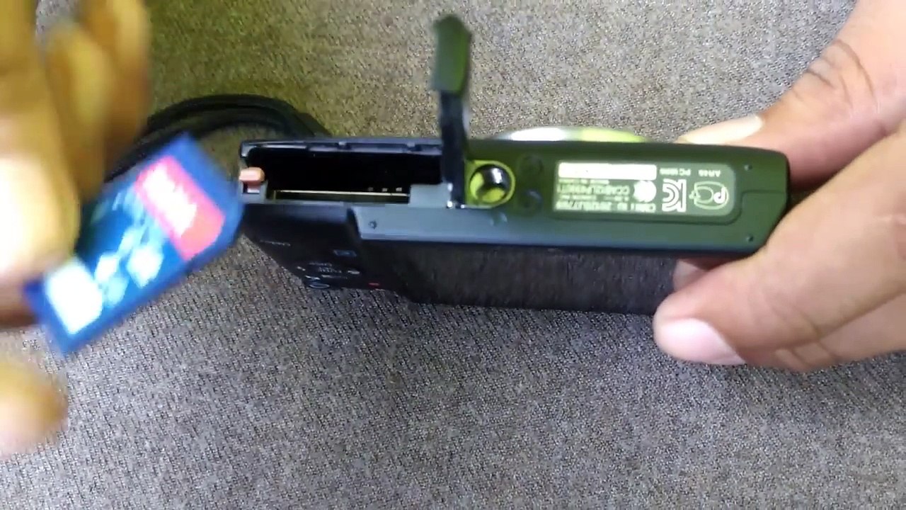 Slim & Good Looking Canon IXUS-135 16MP Point and Shoot Camera with 8x Optical Zoom