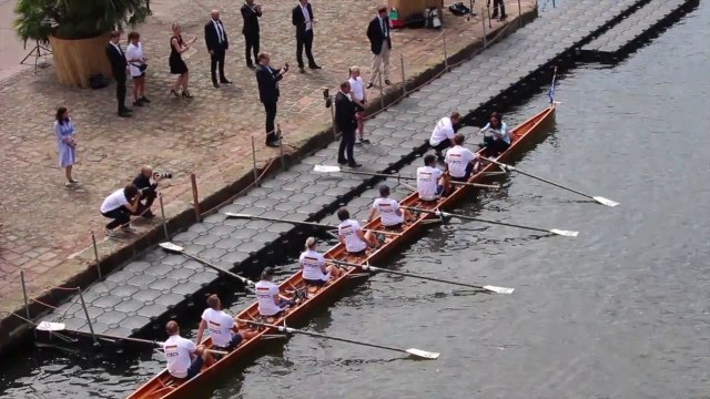 Le Prince William et la princesse Kate font une course d'aviron !