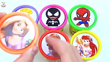 Download Video: Bouteilles les couleurs tasses la famille doigt Apprendre garderie jouer rimes afin empilage super-héros jouets doh