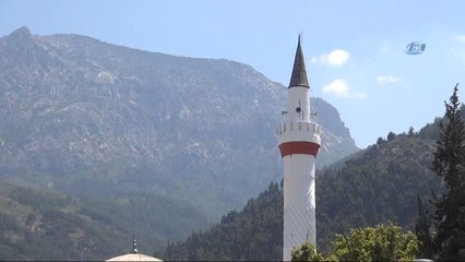 Cumhurbaşkanının Talimat Verdiği Caminin Minaresi Boyanıyor
