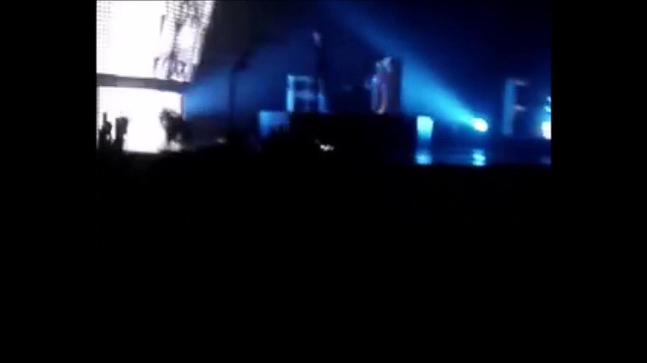 Muse - Take a Bow, Lyon Halle Tony Garnier, 12/11/2006