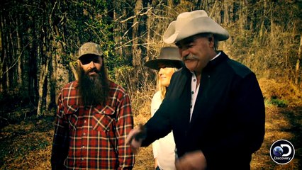 What Is Going On At This "Homestead Of Horrors"?! | Homestead Rescue