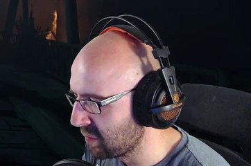 Daughter Scares Dad During Video Game