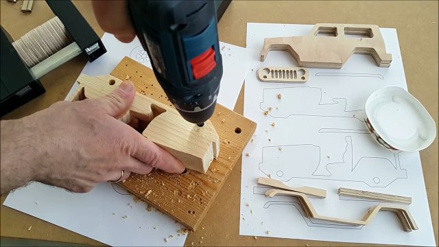Voiture Comment faire faire faire à Il jouet bois monde cow-boy Jeep
