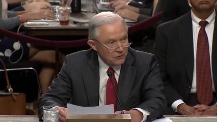 تسريبات صحفية تكشف تفاصيل جديدة لاتصالات حملة ترمب بروسيا