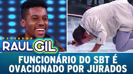 Funcionário do SBT é ovacionado por jurados do Programa Raul Gil